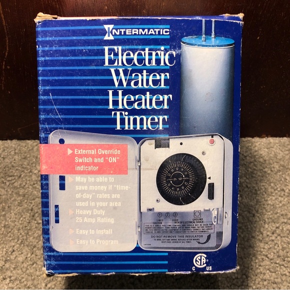 Intermatic Electric Water Heater Timer with Switch WH-21, New In Box - Picture 1 of 16